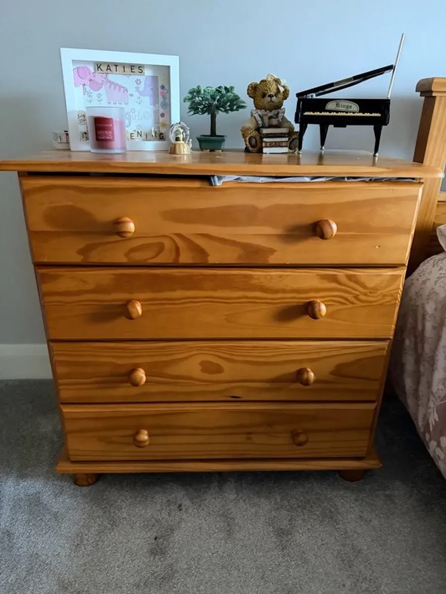 bedroom set - Image 1