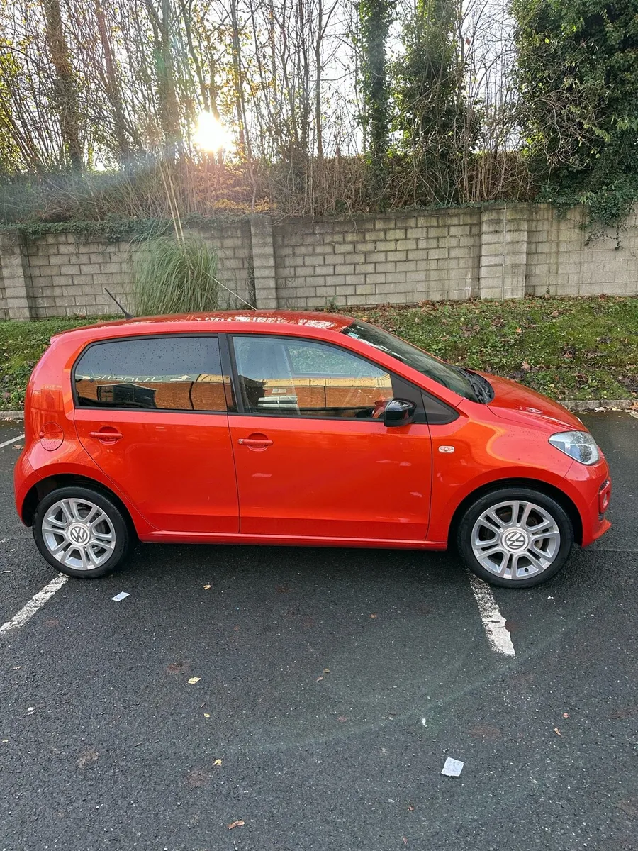 Volkswagen UP! 2014 - Image 2