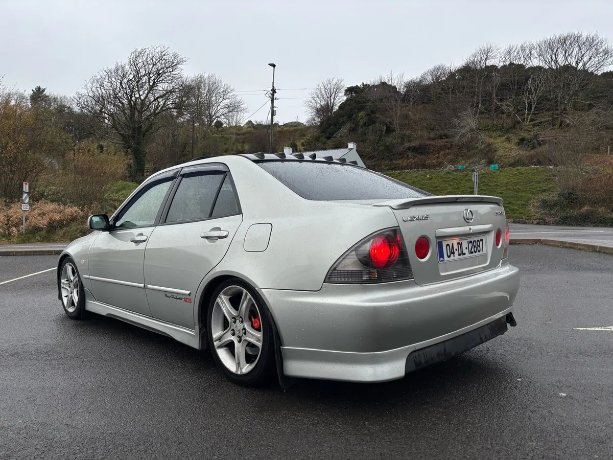 Lexus is200 sport - Image 3