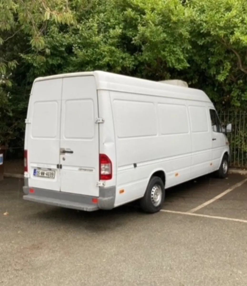 Mercedes-Benz Sprinter 2005