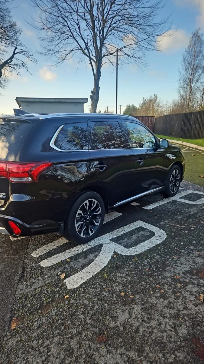 Going abroad- must go! Mitsubishi Outlander 2018 - Image 1