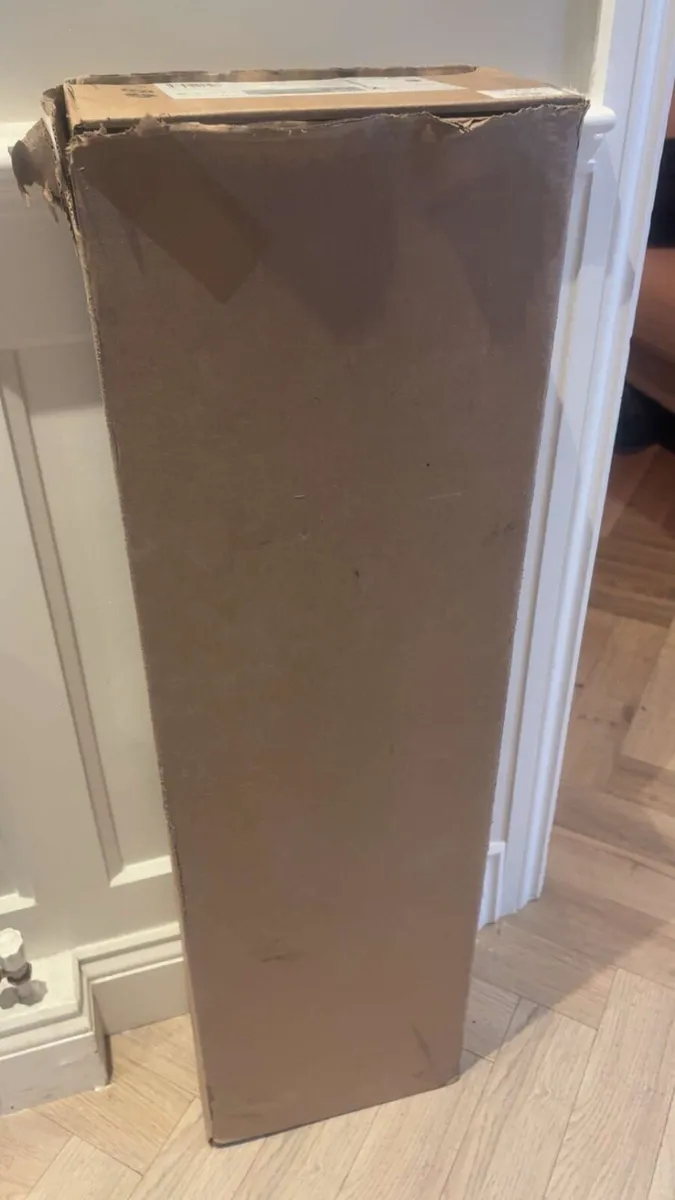 Dyson V15 detect hoover - Image 3