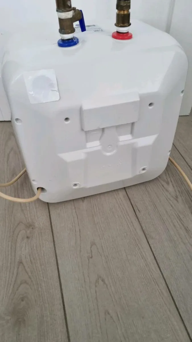 Ariston Electric Under Sink Water Heater - Image 4