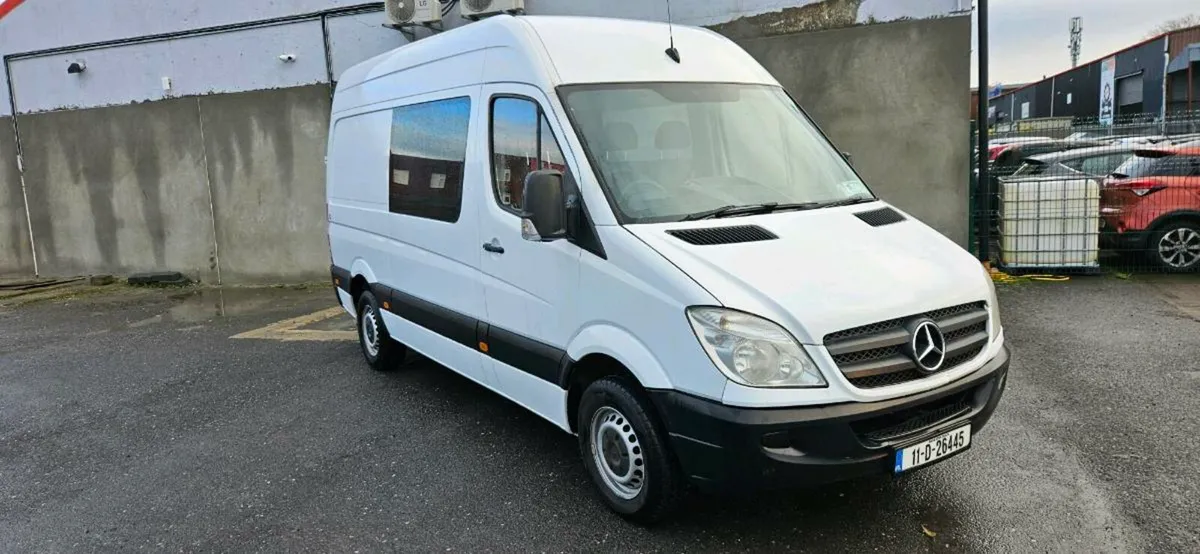 MERCEDES SPRINTER 313 CREW CAB 6 SEATER - Image 1