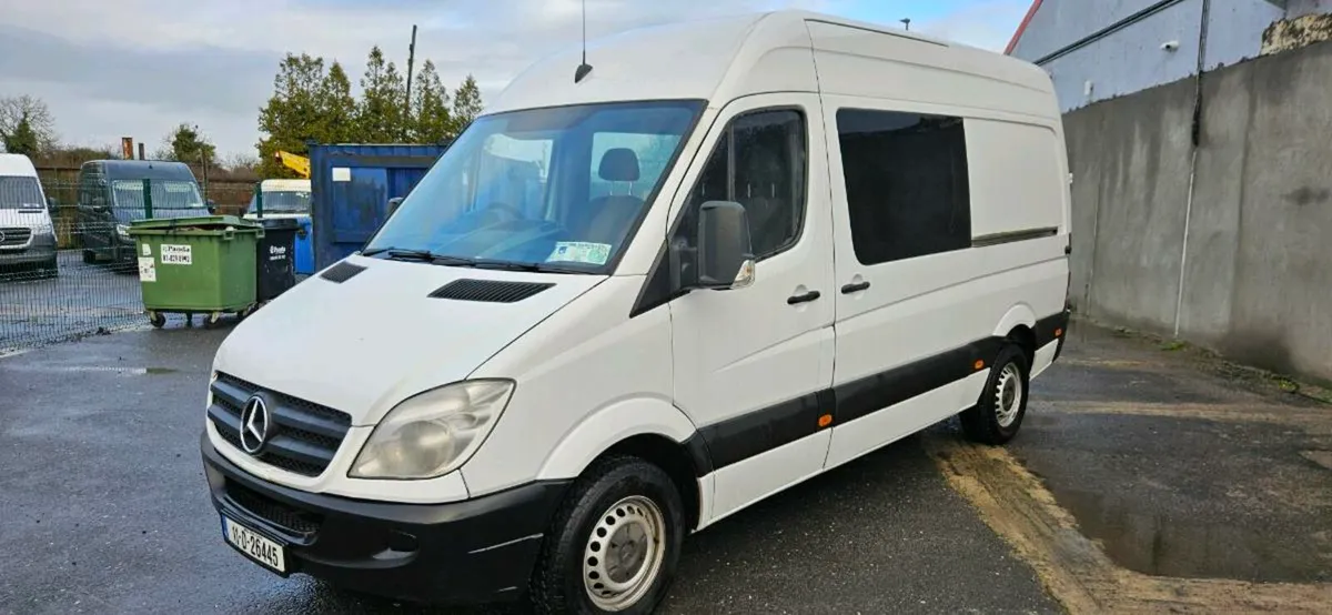 MERCEDES SPRINTER 313 CREW CAB 6 SEATER - Image 3