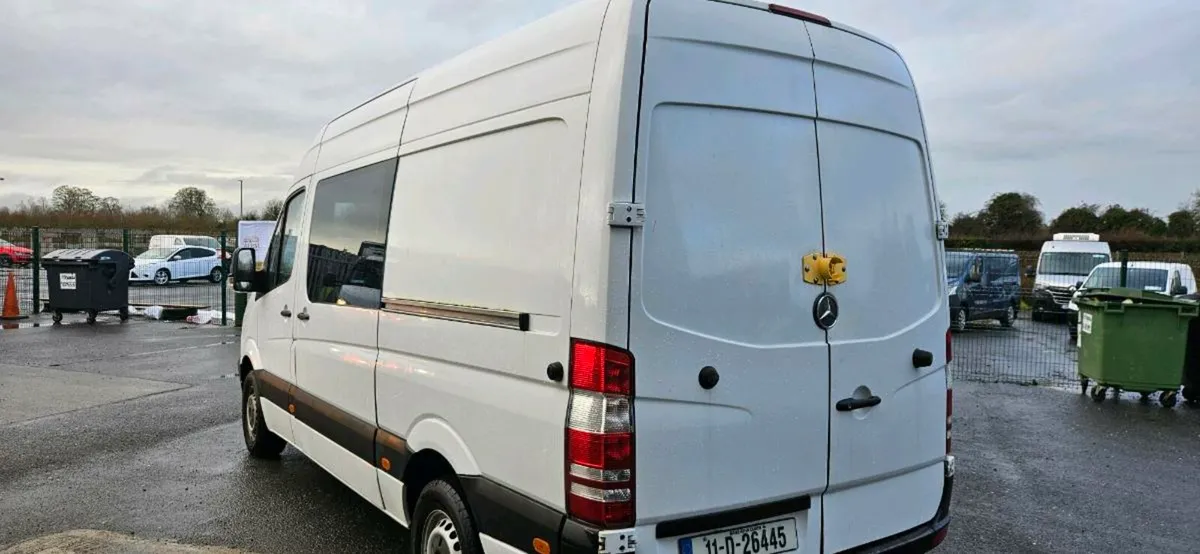 MERCEDES SPRINTER 313 CREW CAB 6 SEATER - Image 4