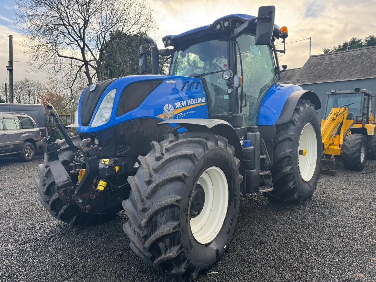 2023 New Holland T7 210 Auto Command - Image 1
