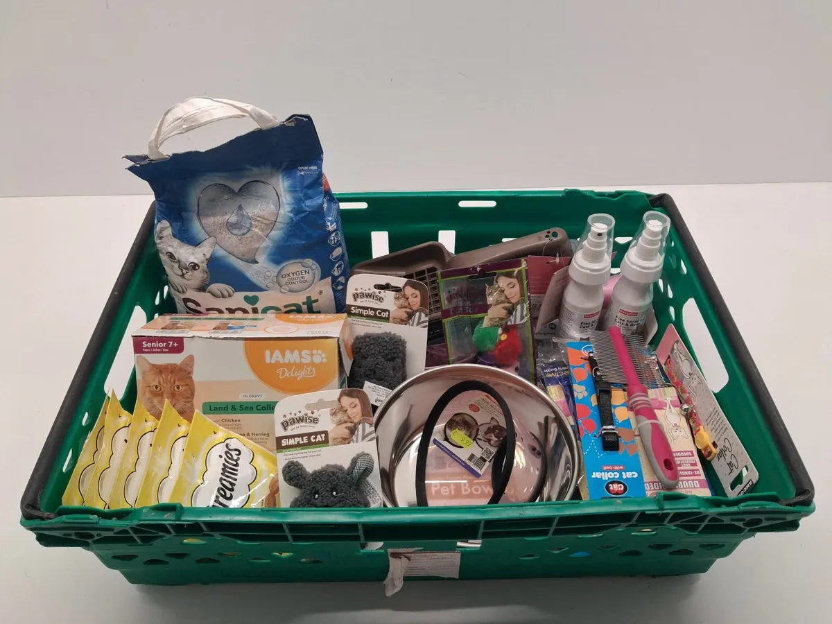 Online Auction Of A Goodie box & More! - Image 3