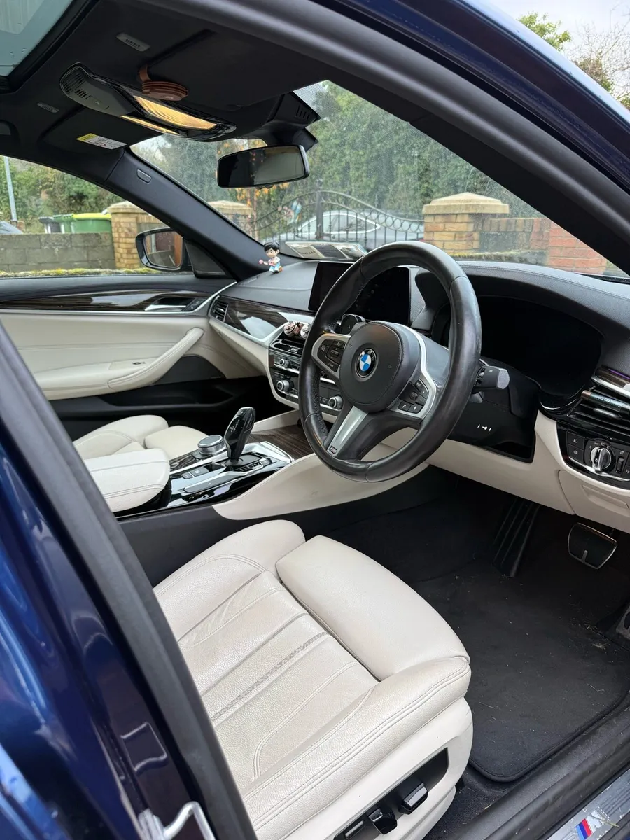 BMW 520d m sport sunroof high spec - Image 3