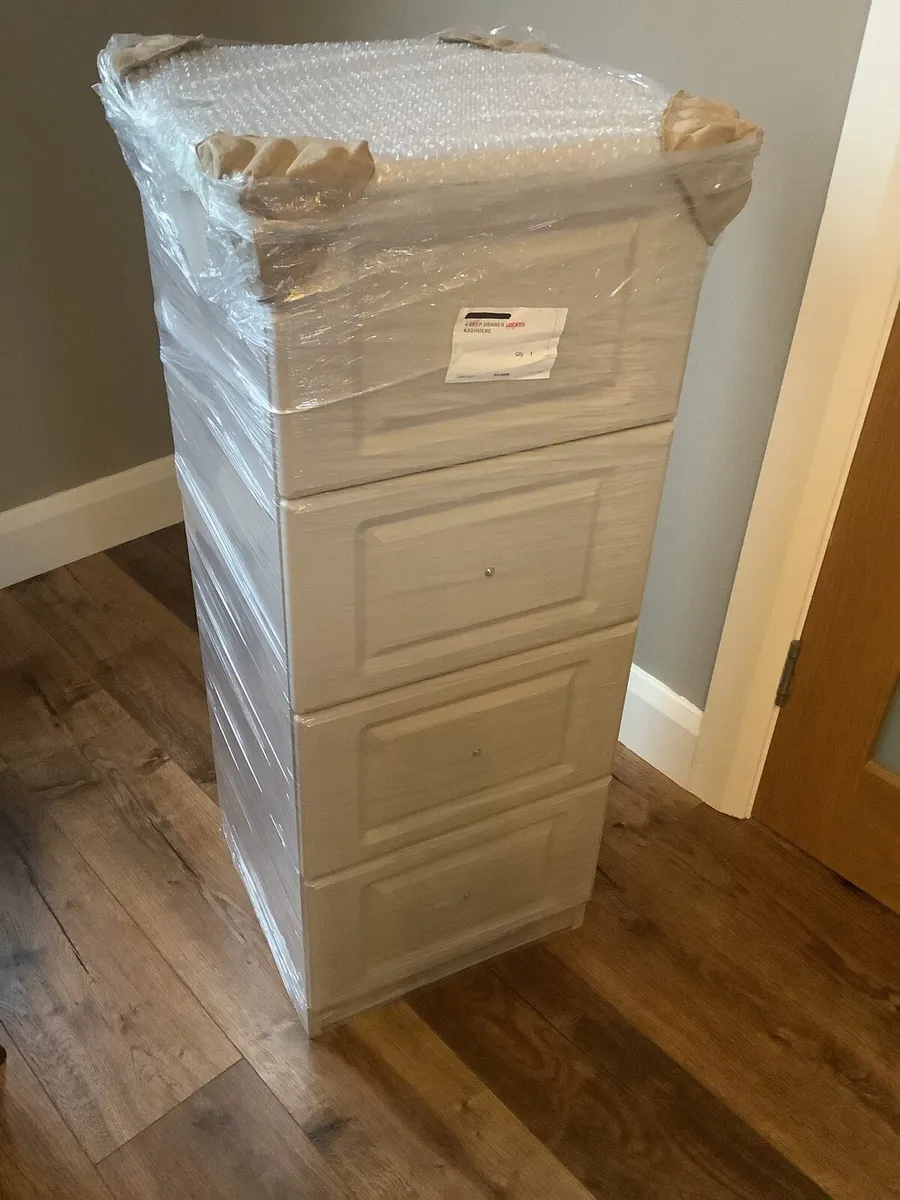 New chest of drawers - Image 3