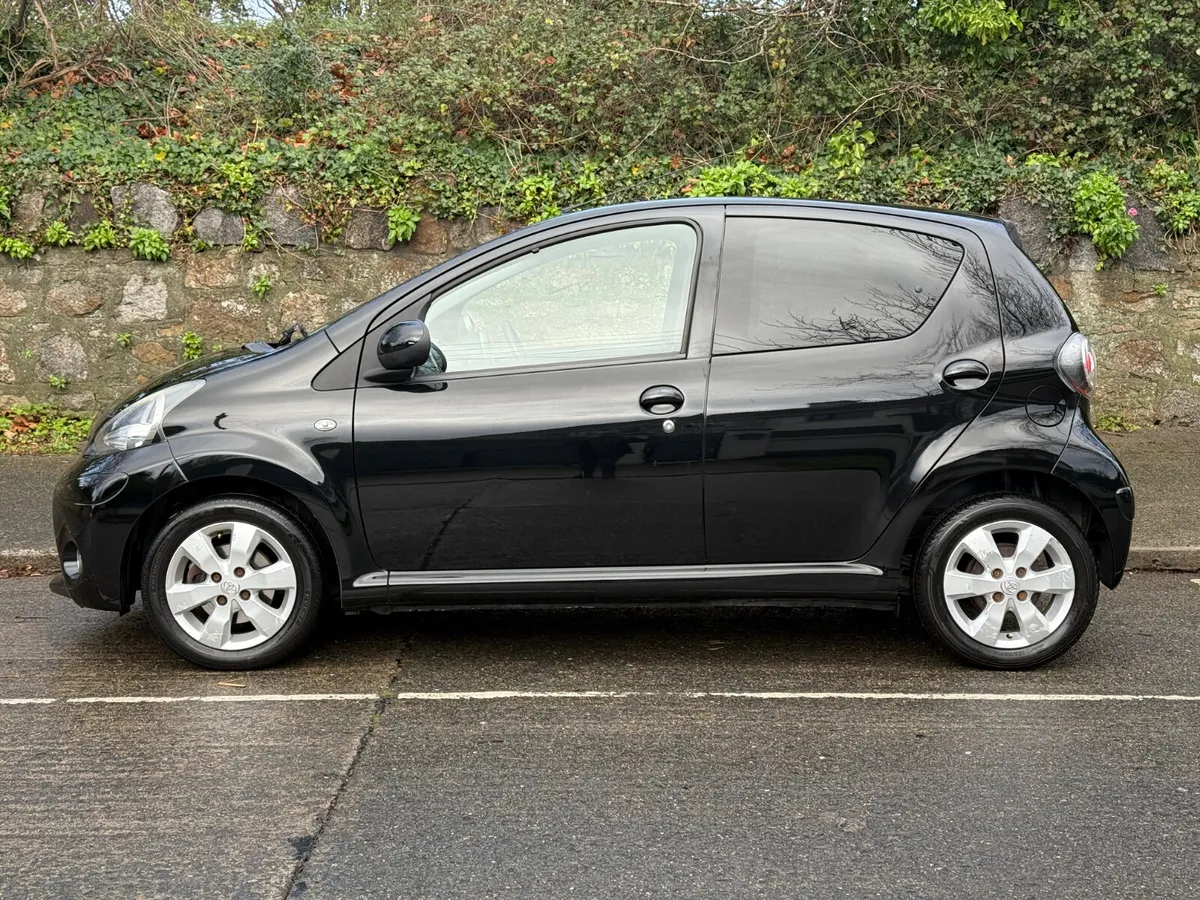 TOYOTA AYGO 2013 LOW KMS NCT 10/26 - Image 2
