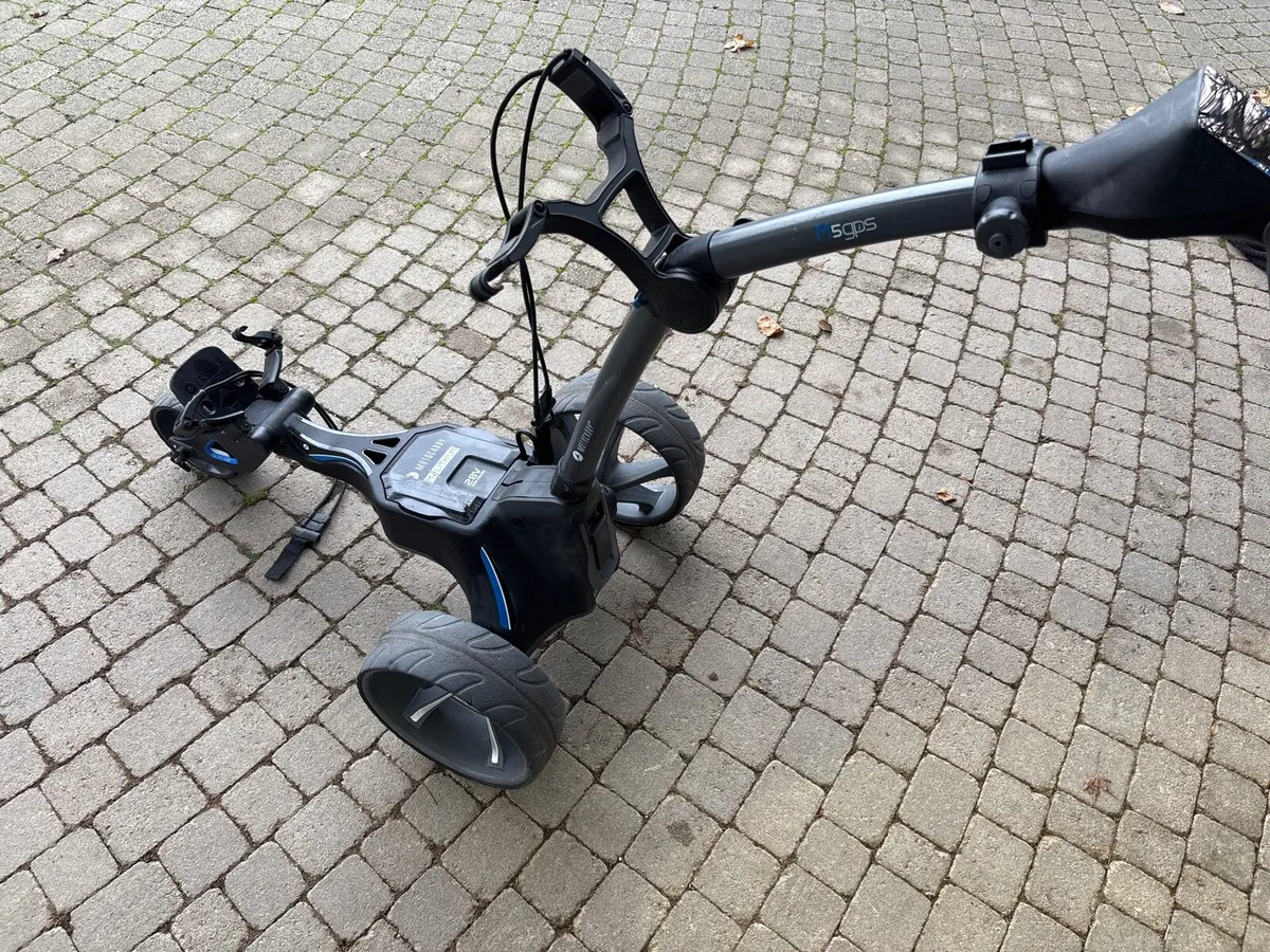 Motacaddy M5 GPS (18 Hole Lithium) - Image 3