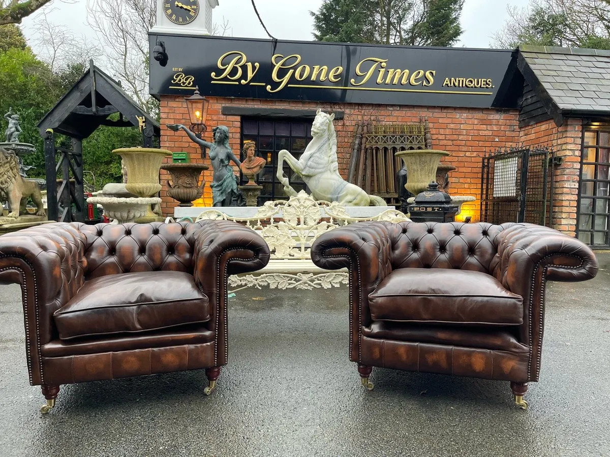 Chesterfield club chairs 🎄🎄🎄🎄 - Image 2