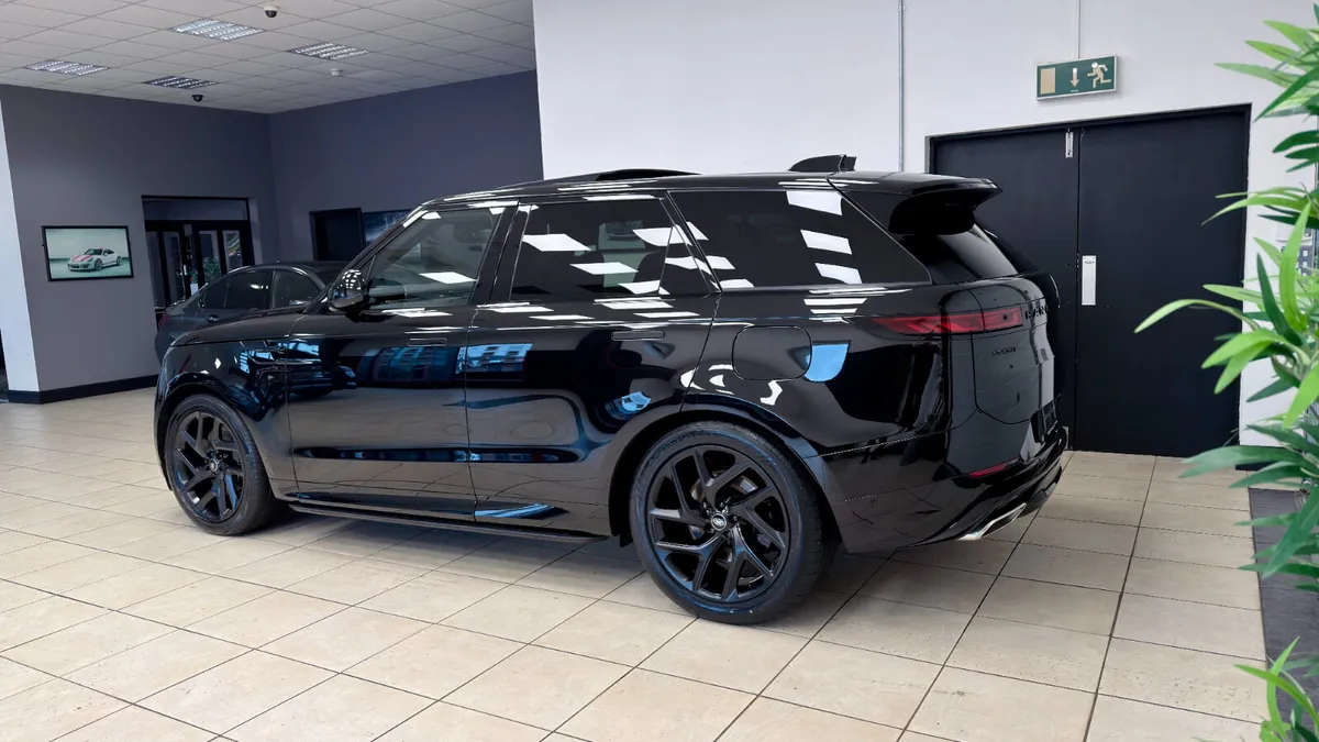 Range Rover Sport P460e Se Dynamic - Image 4