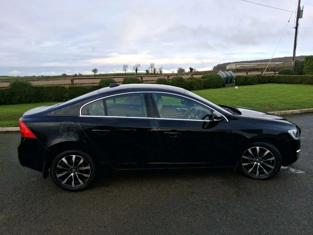 Volvo S60 D2 2.0 Diesel. 2018. Very low mileage - Image 4