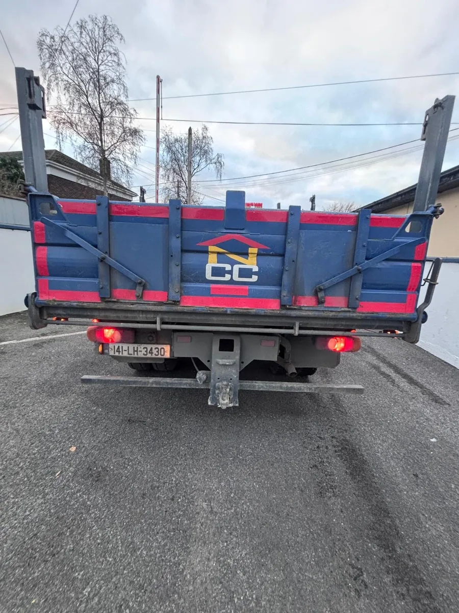 2014 Mitsubishi Fuso - Image 3