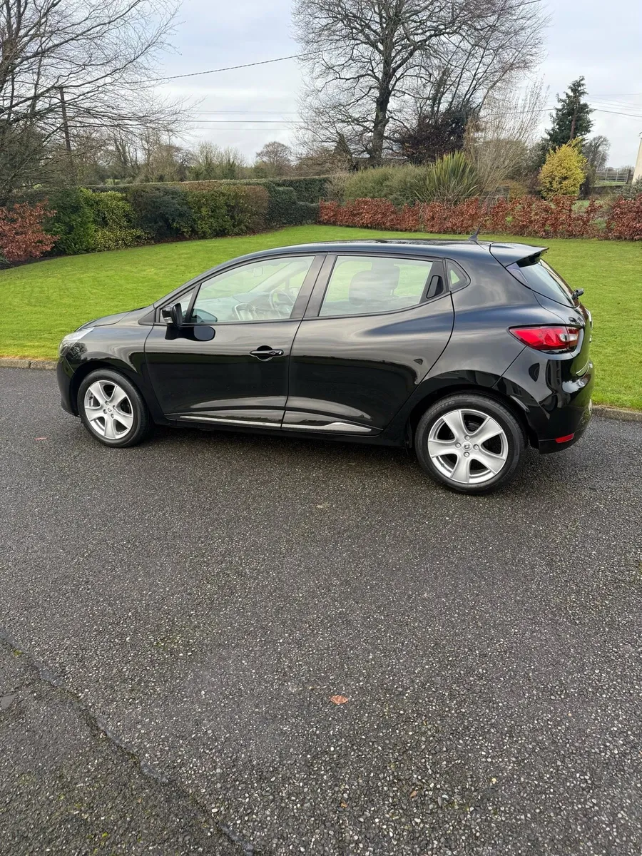 Renault clio - Image 1