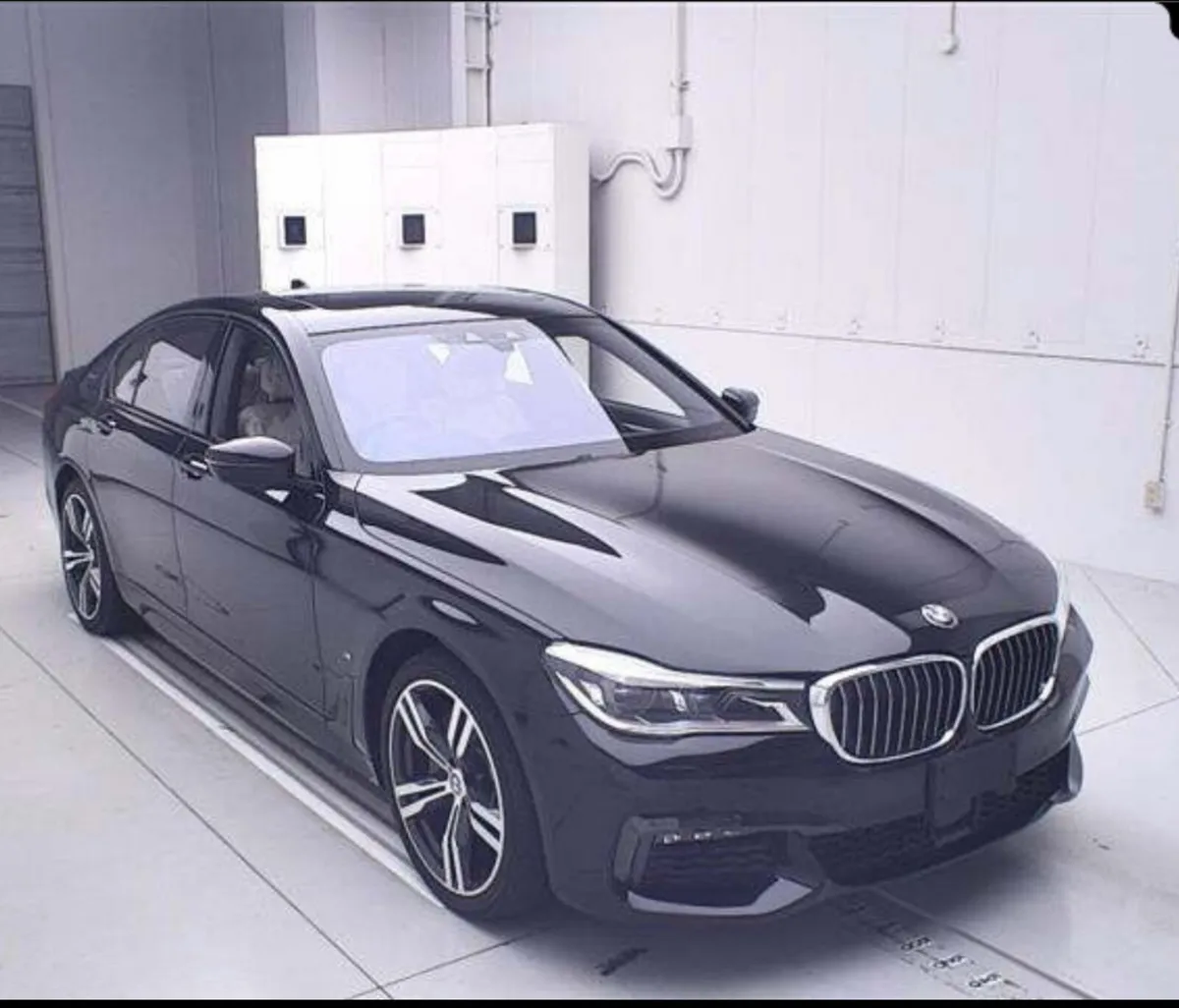 Bmw 740e m sport 2018 - Image 1