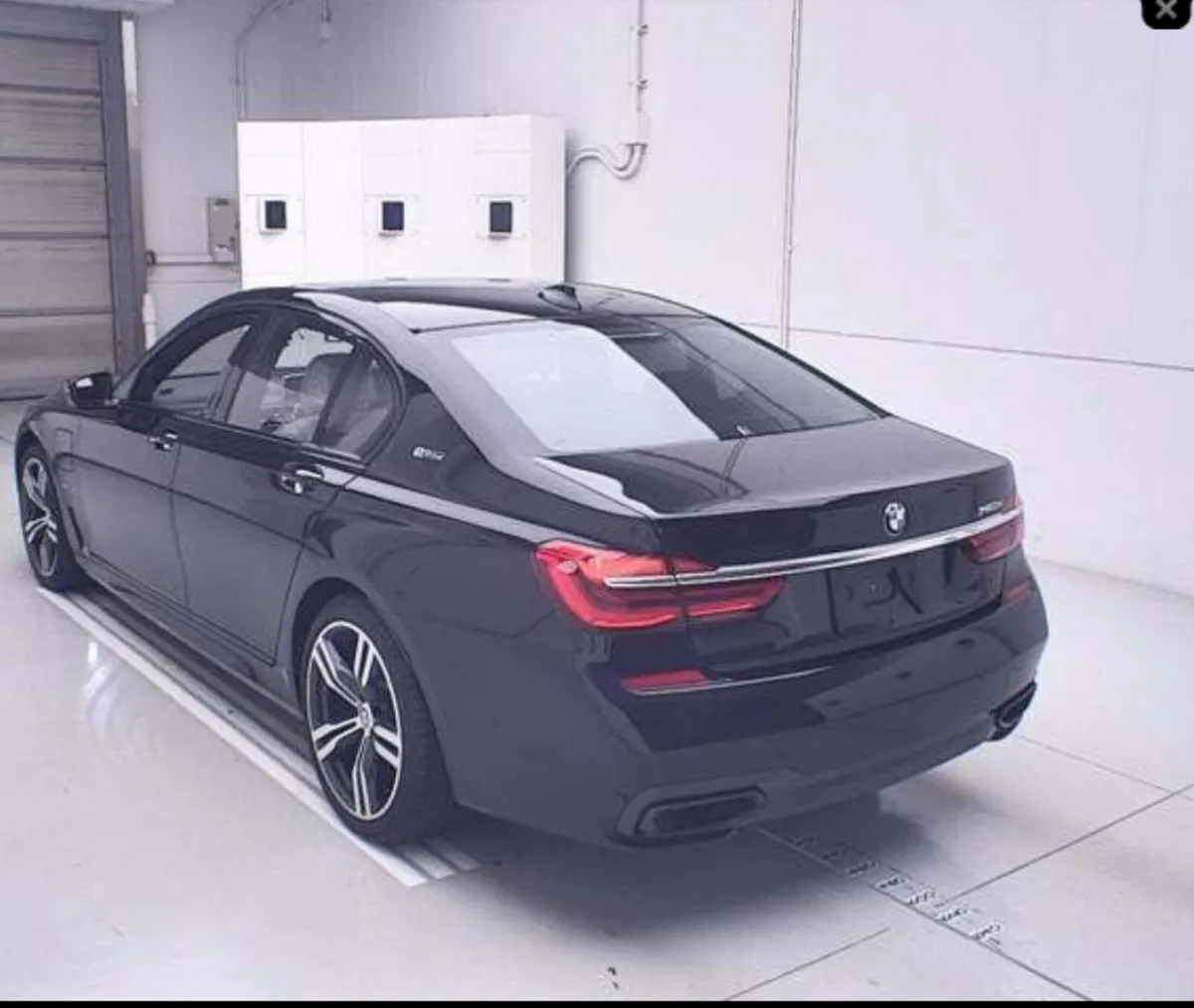 Bmw 740e m sport 2018 - Image 2