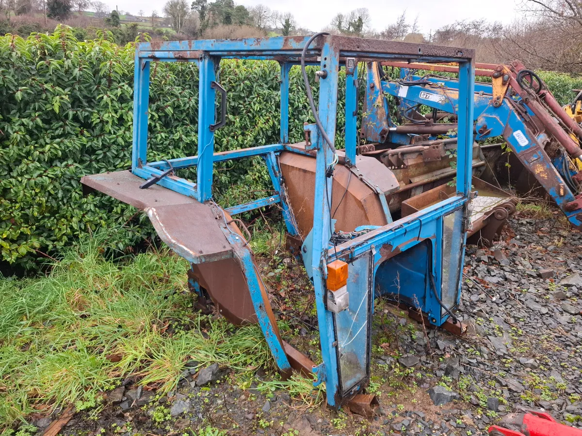 Tractor cabs - Image 3