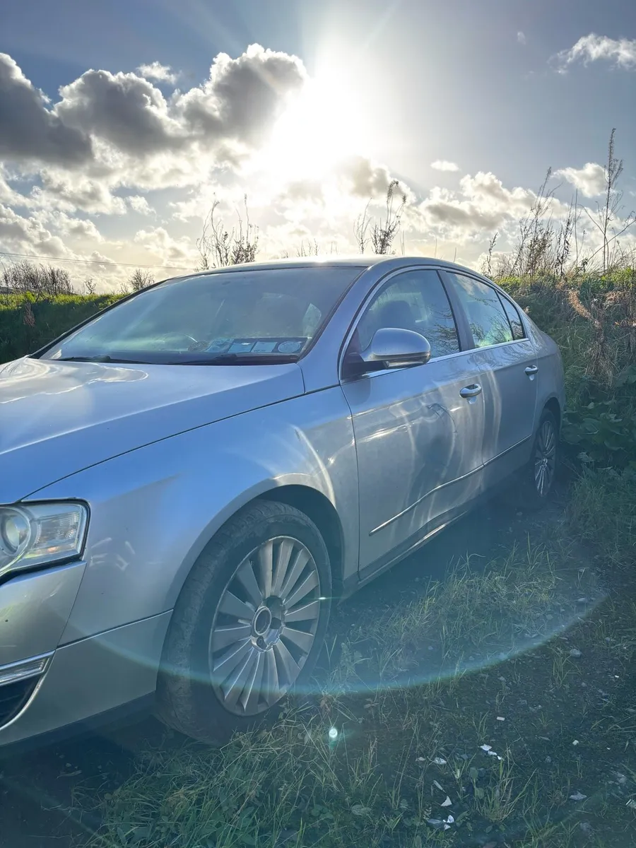 Volkswagen Passat 2009 - Image 3