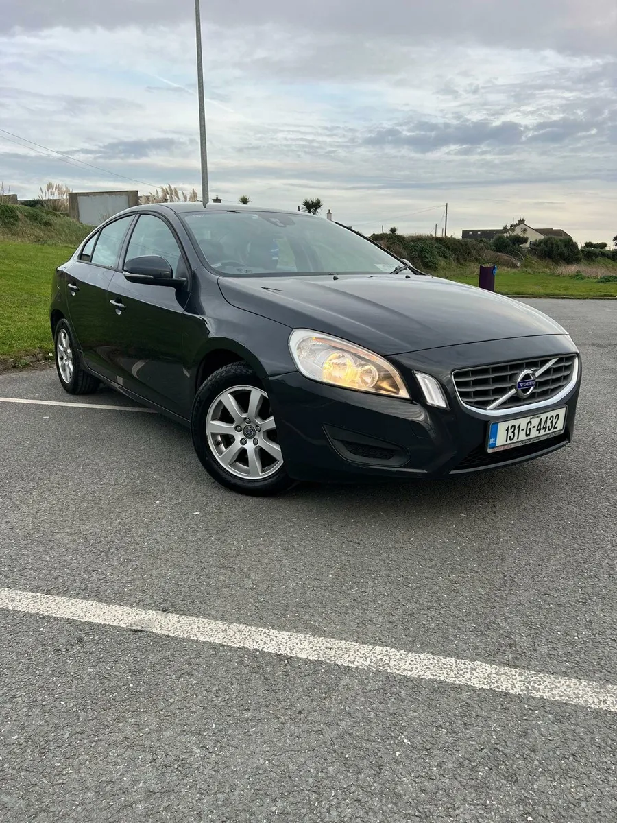 VOLVO S60 2.0 D3 ES NAV 136BHP 4DR D4 BUS. ED. LUX - Image 1