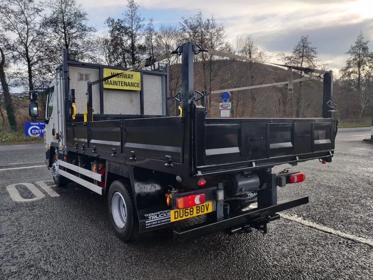 2018 Daf LF180 10 ton insulated steel tipper, manu - Image 3