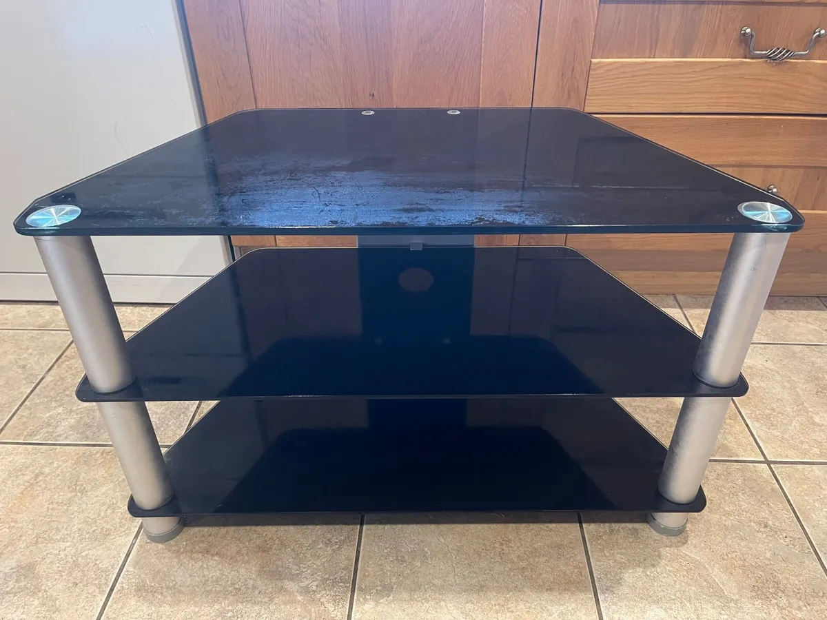 Television table - Image 1