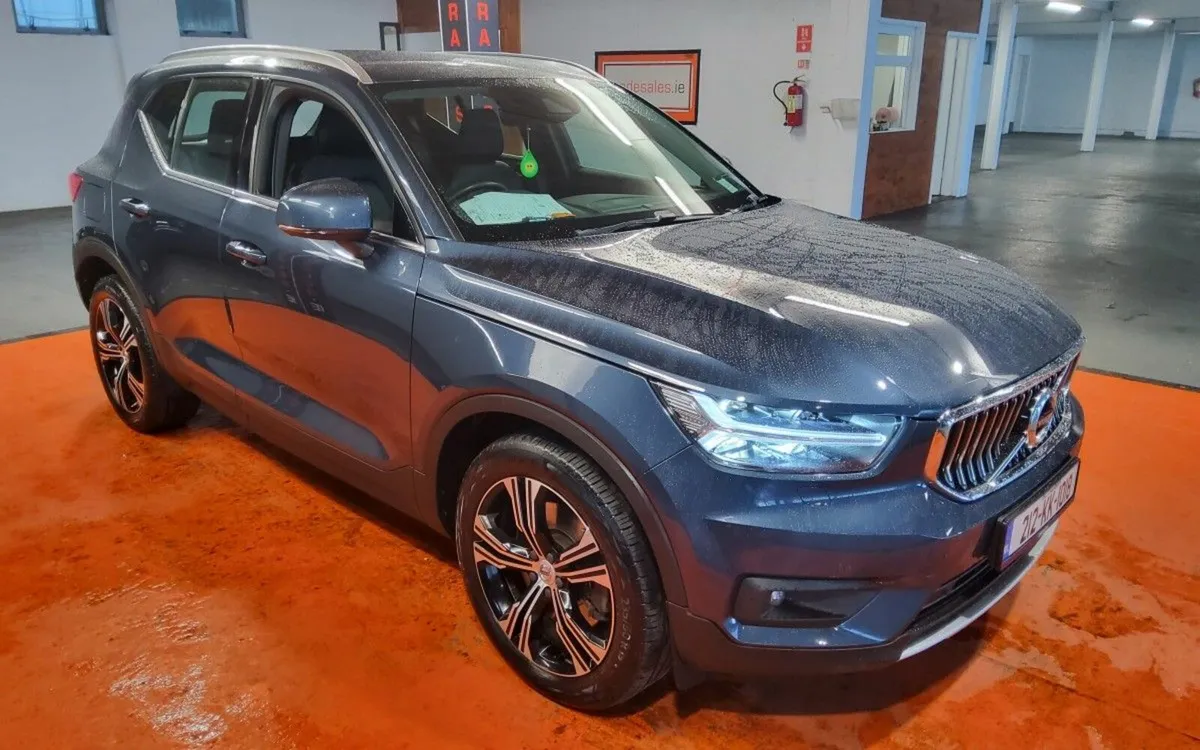 Volvo XC40 PHEV T5 (262hp) Insciption Pro FWD - Image 1