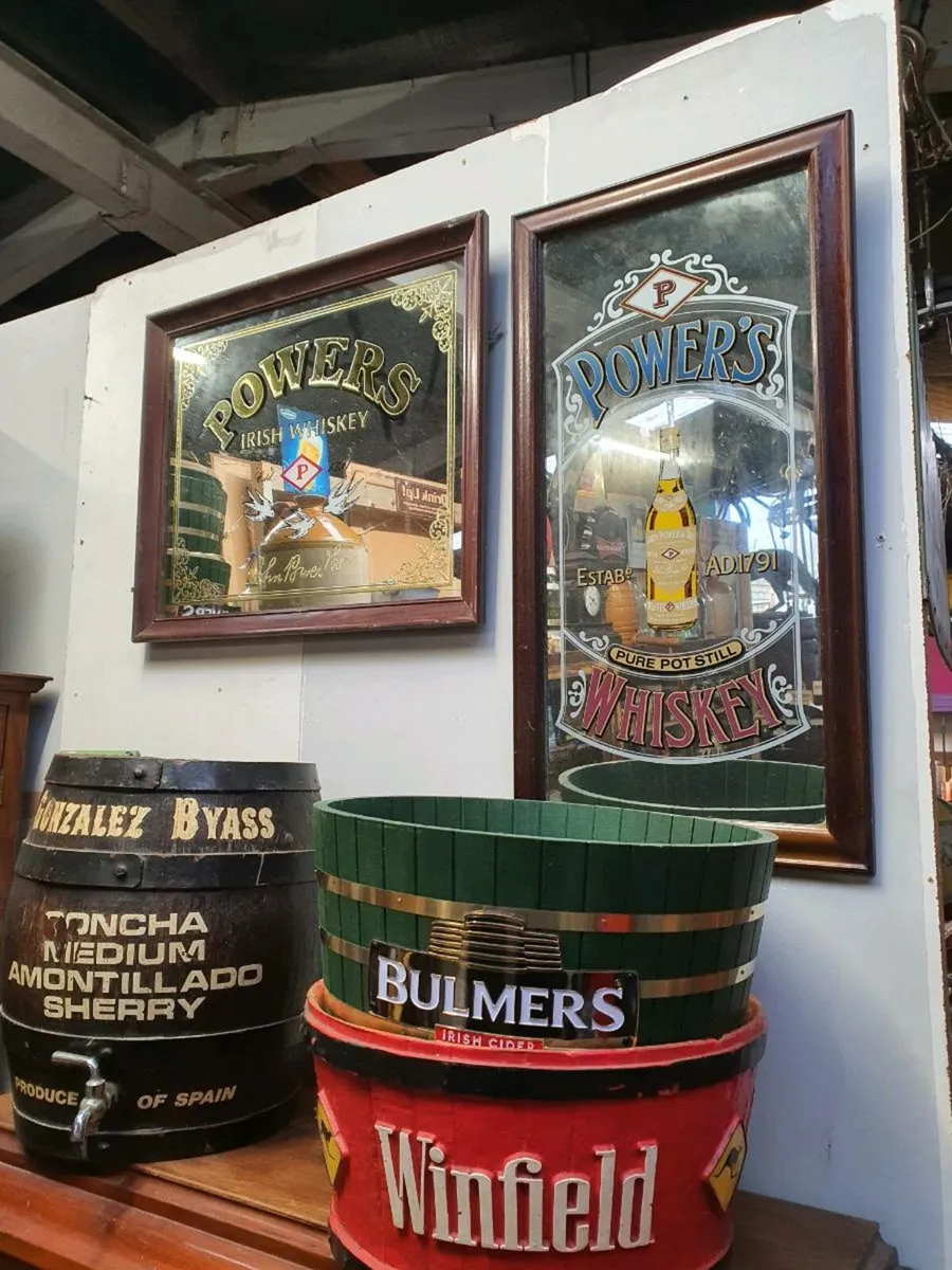 Pub memorabilia - Image 3