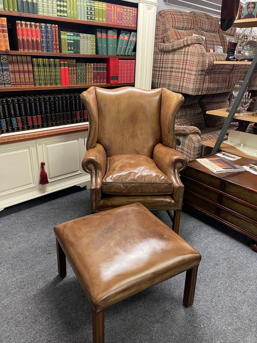 Antique hand dyed chesterfield chair 🎄🎄🎄 - Image 1