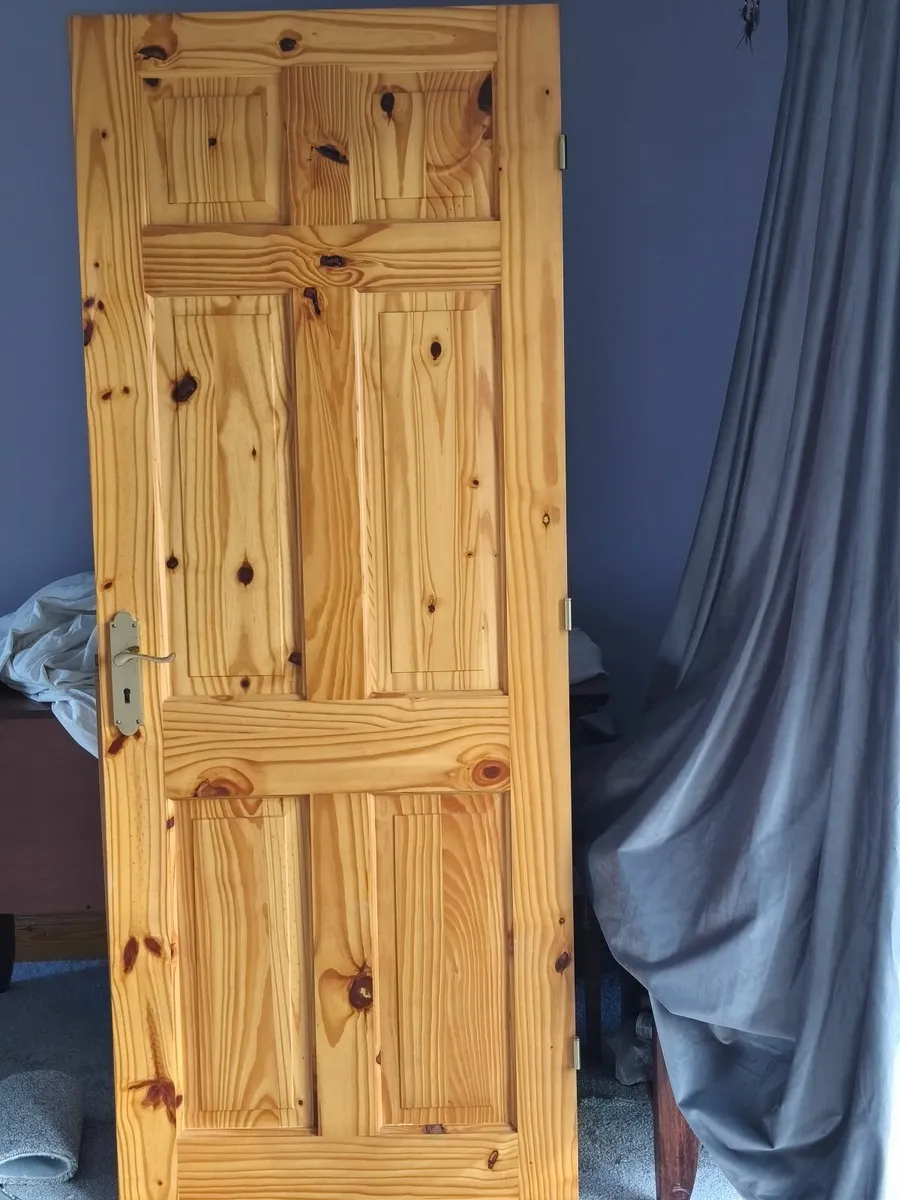 Door interior - Image 1