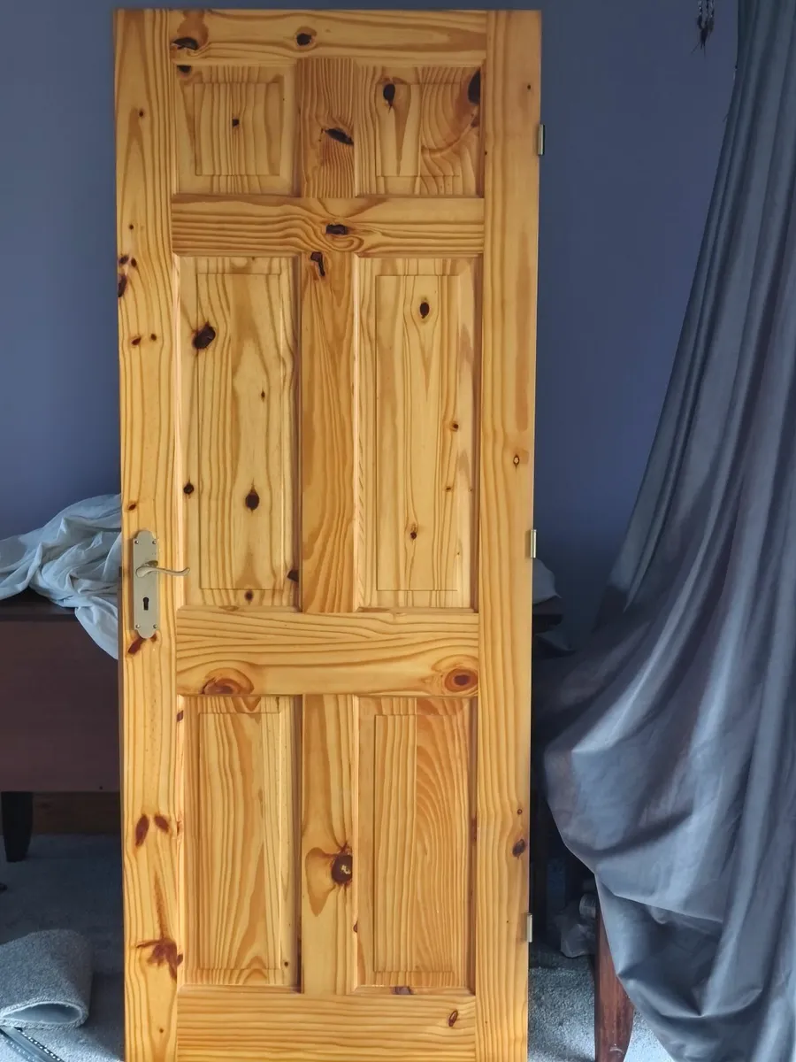 Door interior - Image 2