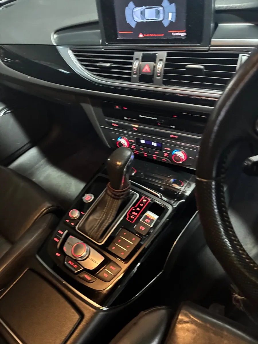 Audi A6 2014 - Image 2
