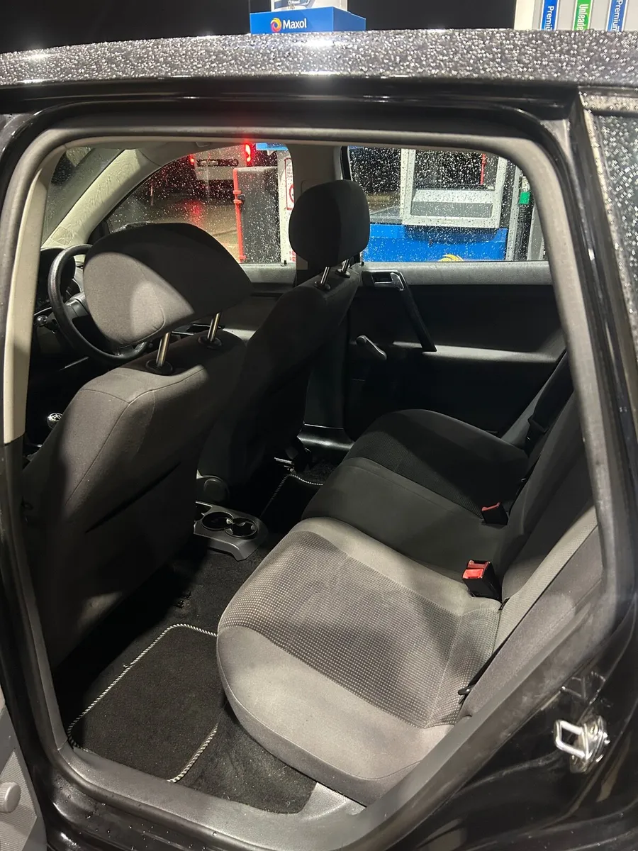 Volkswagen Polo 2008 - Image 2