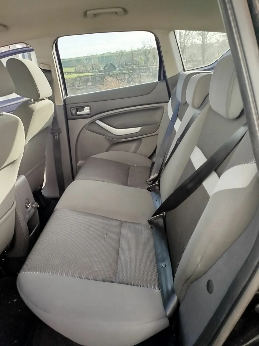 Ford Kuga 2011 - Image 2