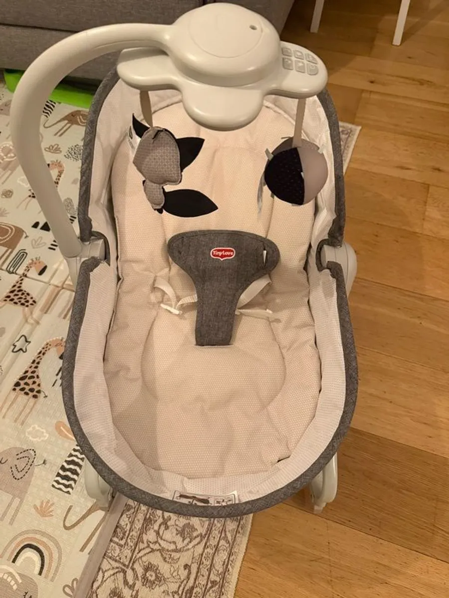 Tiny Love 3-in-1 Baby Rocker and Napper