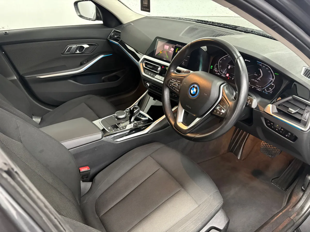2022 BMW 3-Series SE Pro Estate 2.0 Phev - Image 3