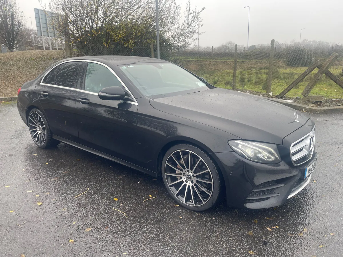 Mercedes-Benz E220d AMG - Image 4