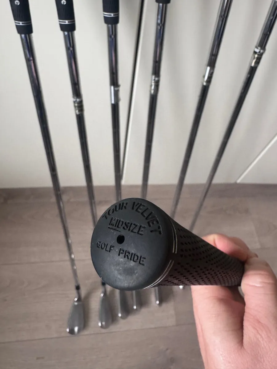 Titleist T100 Irons 4-PW €450 - Image 2