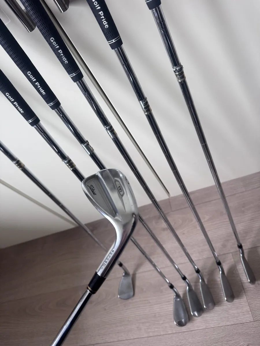 Titleist T100 Irons 4-PW €450 - Image 1