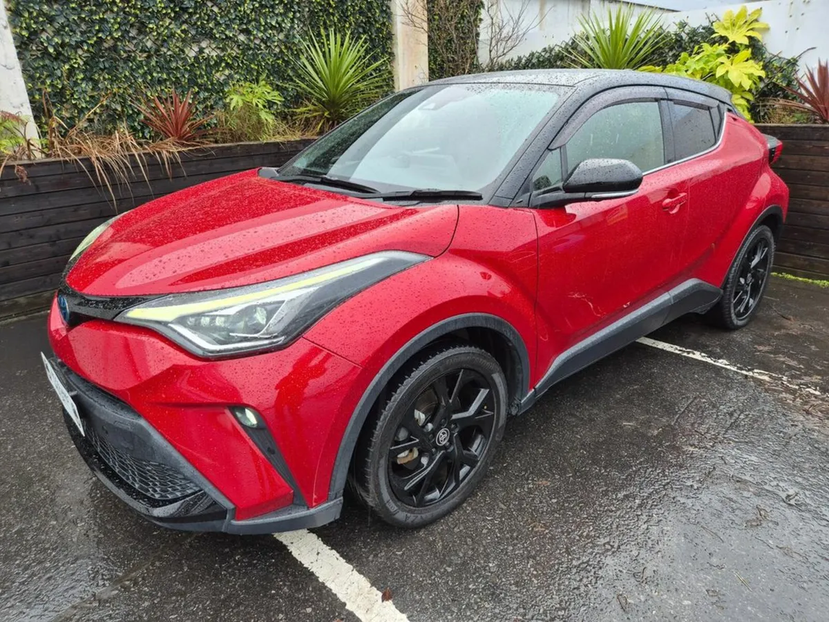 Toyota C-HR 2.5 HYBRID / SOL G-PACK NERO EDTION / - Image 3