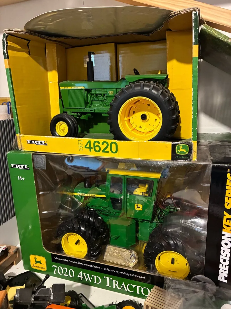 1:16 scale john deere models - Image 3