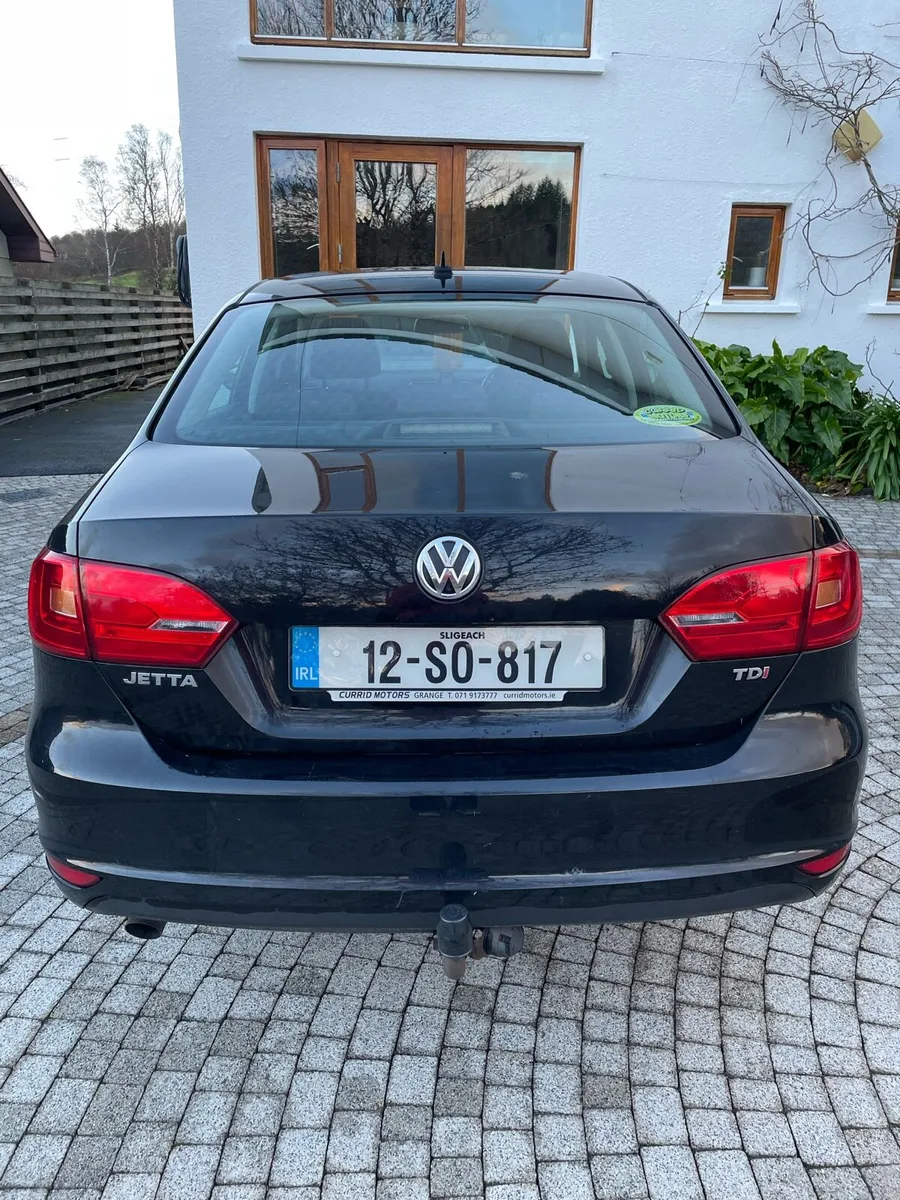 2012 1.6 Black Diesel Volkswagen Jetta - Image 2
