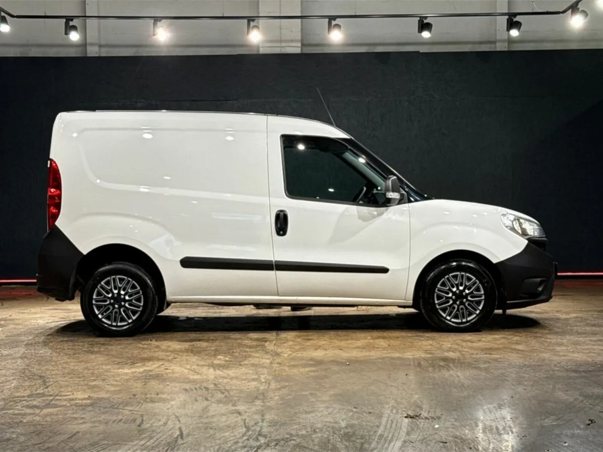 Fiat Doblo MANUAL 1.6L DIESEL PRICE EXCLUDING VAT - Image 3