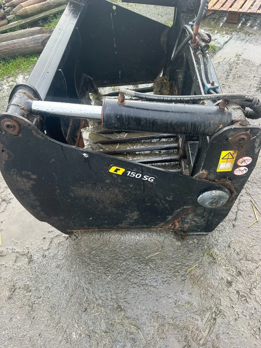 Silage grab - Image 1