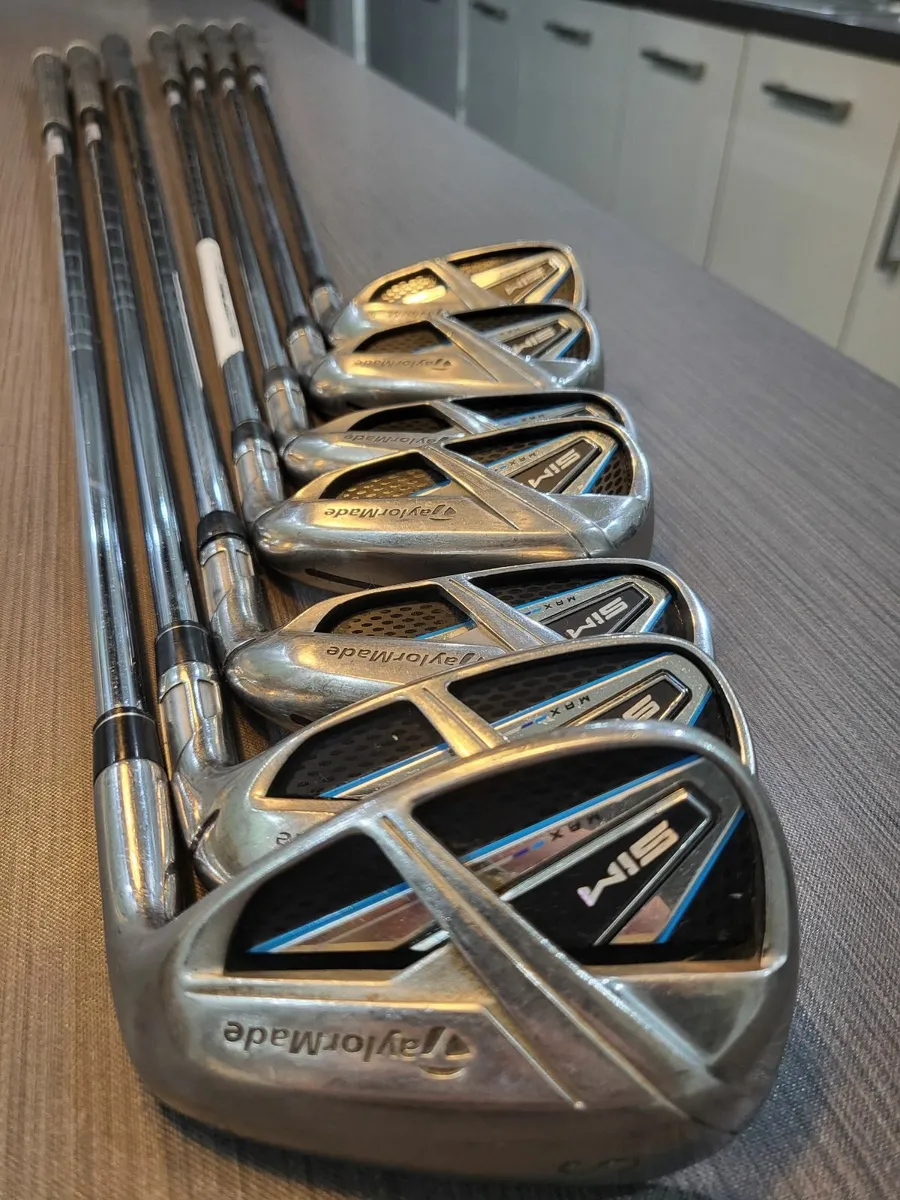 Taylormade Sim Max Irons - Image 1