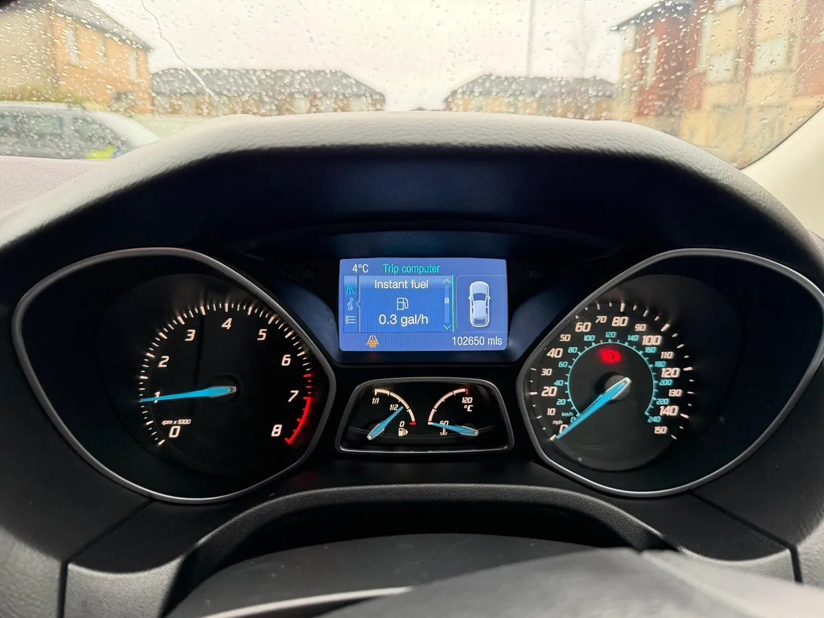 Ford Focus 1.6 Petrol - Image 4