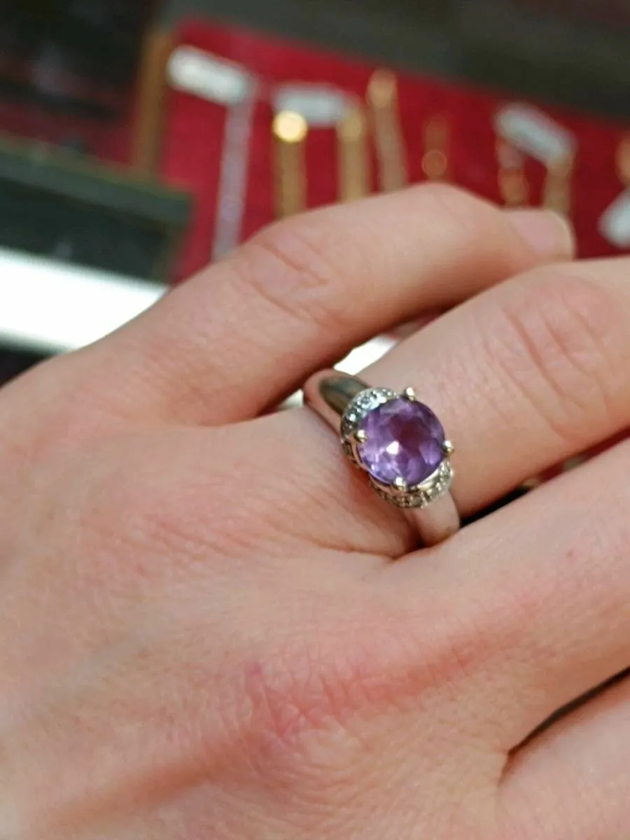 Amethyst & Diamond Ring, 9k White Gold - Image 2