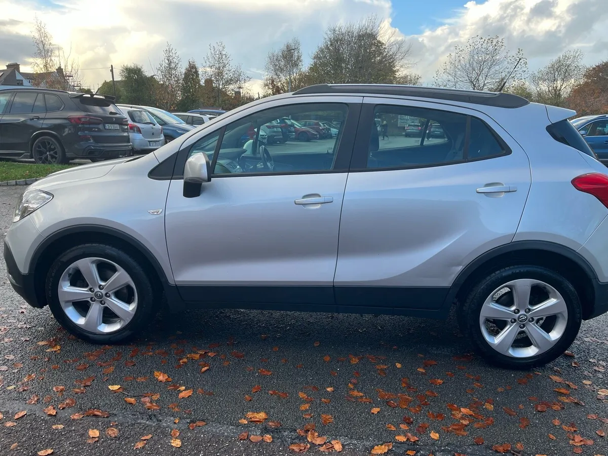 EXTREMELY LOW MILEAGE 2014 Opel Mokka SC 1.6l - Image 3